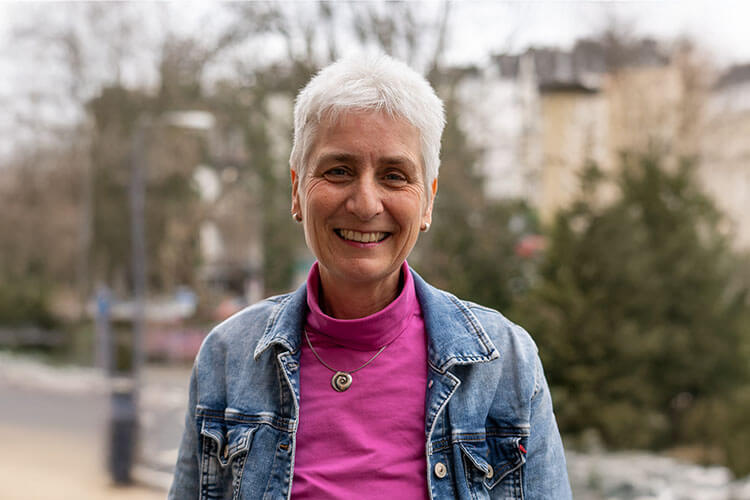 Claudia Orthlauf-Blooß, Pastoralreferentin